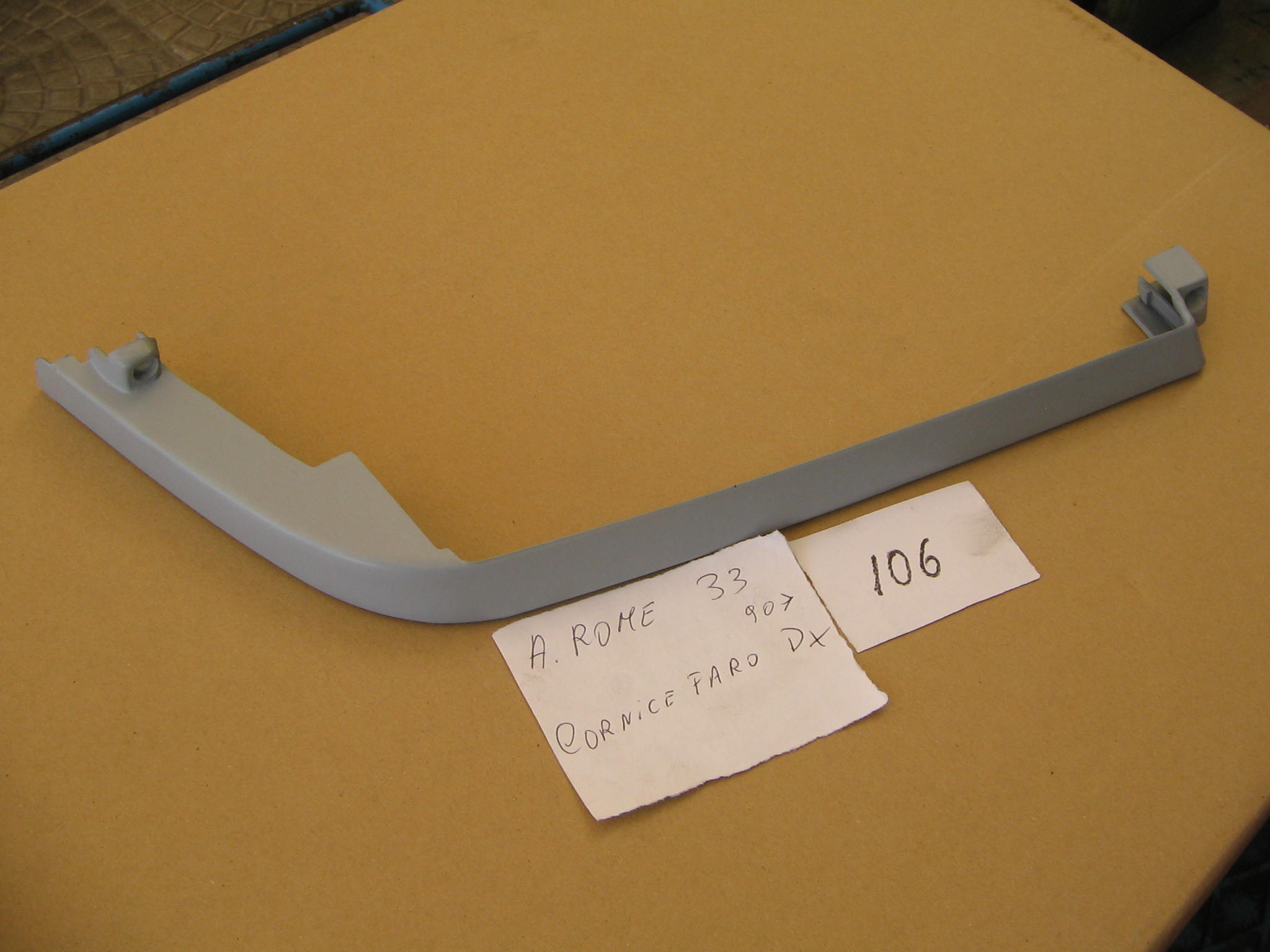 ALFA 33 CORNICE FARO DESTRA N.918